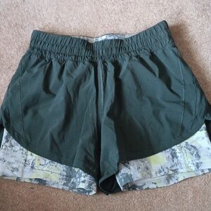 NWOT lululemon Track That 2 in 1 HR short
